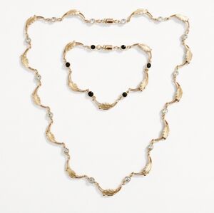 Necklace & Bracelet Set 18k Gold Plated Glass Gems Leaf Floral Black Vintage